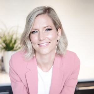 Dr. Marie Holowaychuk